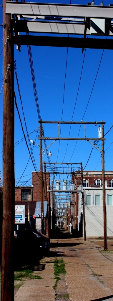 Back alley in the blues district, photo - Brad Hardisty